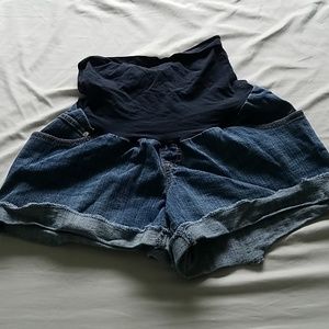 Maternity shorts